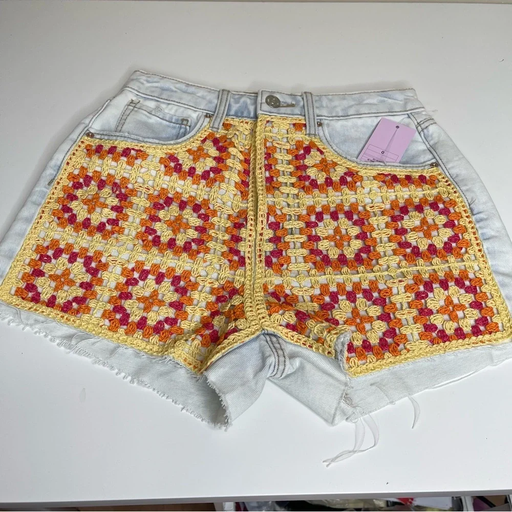 Wild Fable Women's Super-High Rise Crochet Cut-Off Jean Shorts size 16 - Picture 8 of 11